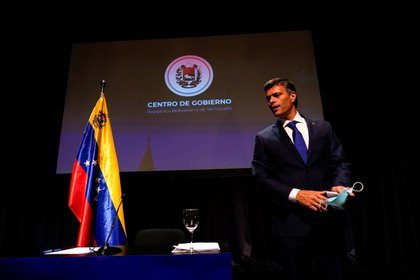 Leopoldo López brindó una conferencia de prensa este martes en Madrid (REUTERS/Juan Medina)