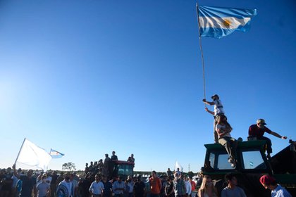 La estancia está siendo ocupada por un grupo de personas, entre las cuales se encuentra Dolores Etchevehere