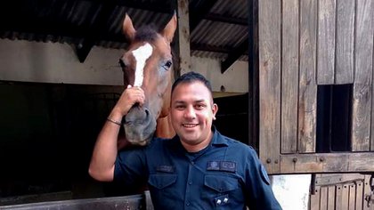 El efectivo de la Policía Federal, Juan Pablo Roldan, que murió apuñalado por un paciente esquizofrénico (Foto NA)