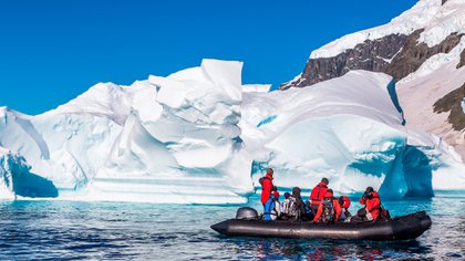La península es la región más visitada de la Antártida y el turismo amenaza seriamente al ecosistema, flora y fauna local (Shutterstock)