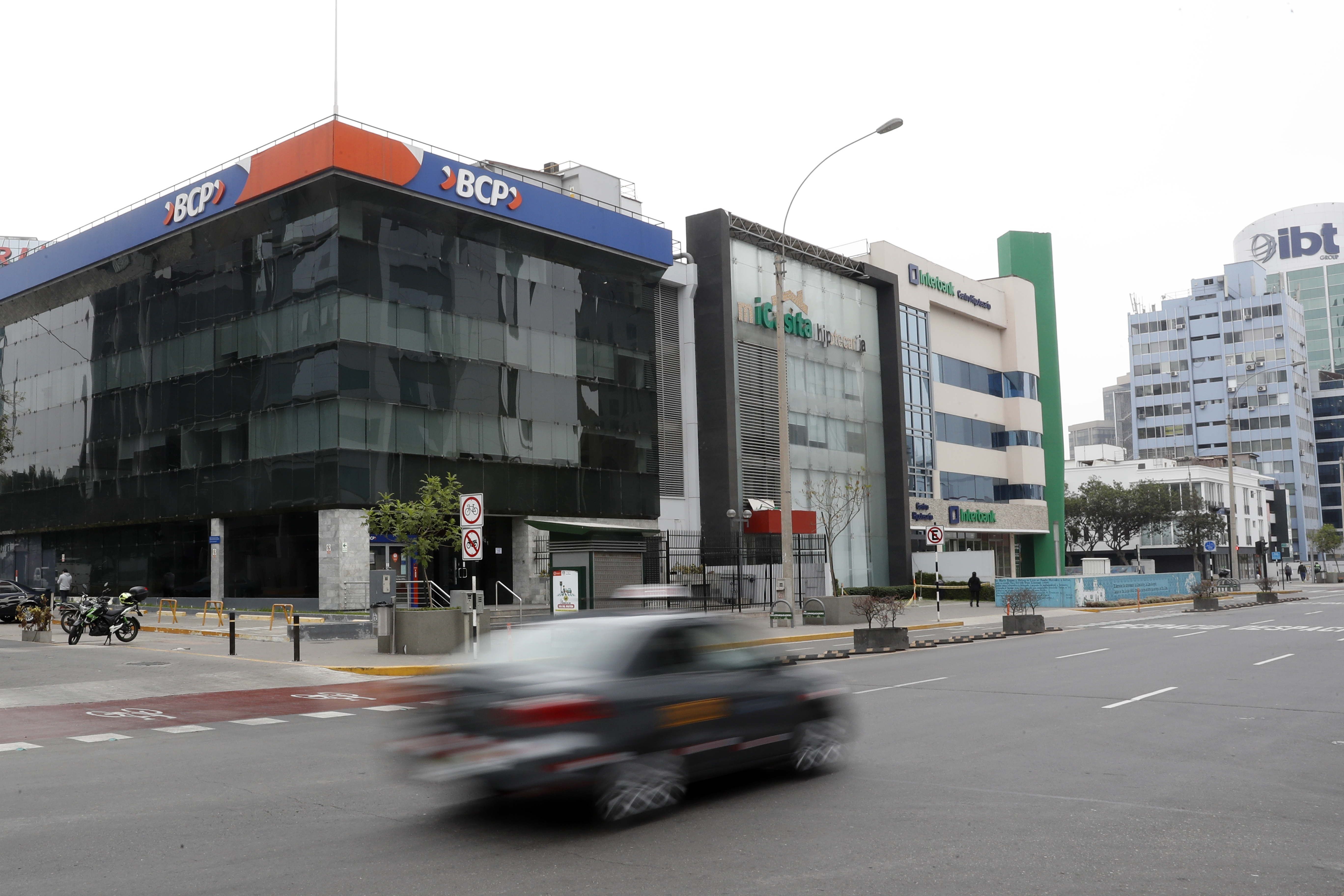 Fotografía del centro financiero en Lima (Perú). EFE/Paolo Aguilar/Archivo
