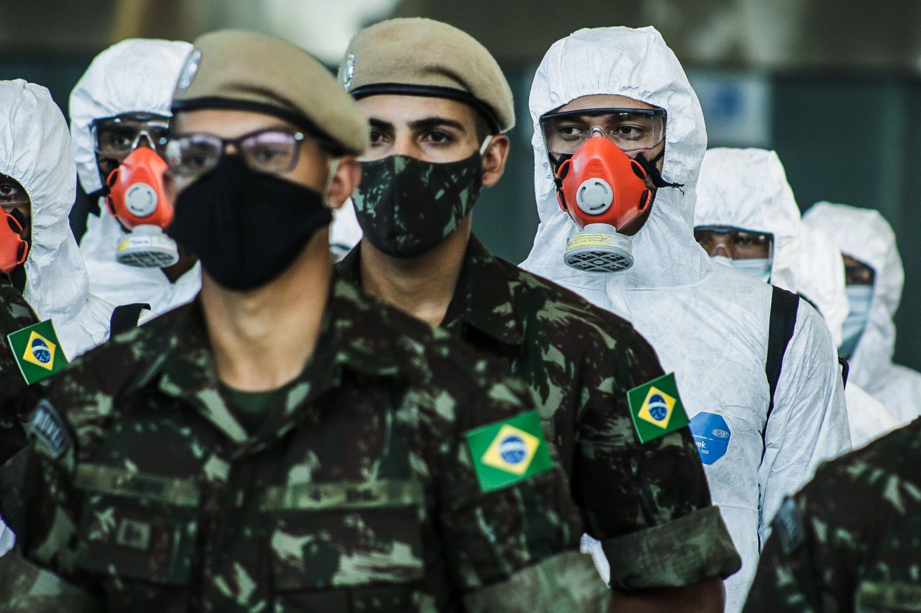 25/09/2020 Un grupo de soldados del Ejército de Brasil durante las labores de desinfección del Aeropuerto Internacional de Sao Paulo.
POLITICA SUDAMÉRICA BRASIL LATINOAMÉRICA INTERNACIONAL
FEPESIL / ZUMA PRESS / CONTACTOPHOTO
