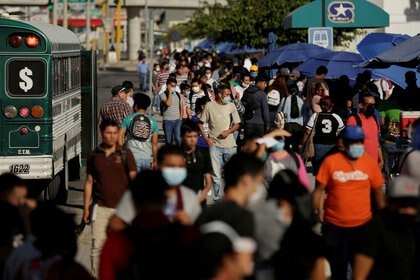  México han comenzado a señalar en los días recientes la posibilidad de un incipiente rebrote de la pandemia (Foto: Reuters/Jose Luis Gonzalez)