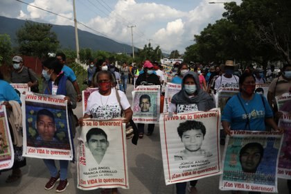 Cuando el Ejército mexicano participó en el 2014 en el ataque contra los normalistas y la desaparición de los 43 estudiantes, Cienfuegos “mintió y protegió a los participantes” (Foto: REUTERS/Henry Romero)