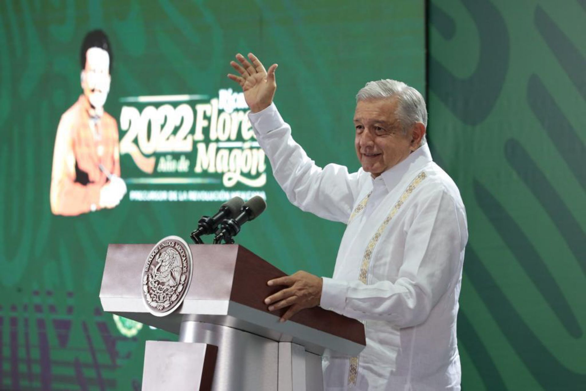 PUERTO VALLARTA, JALISCO, 22JULIO2022.- Andrés Manuel López Obrador, Presidente de México; Enrique Alfaro, gobernador de Jalisco, Rosa Icela Rodríguez, secretaria de Seguridad y Protección Ciudadana; Adán Augusto López, secretario de Gobernación, y José Rafael Ojeda Durán, secretario de Marina, durante la mañanera realizada en la Octava Zona Naval.
FOTO: PRESIDENCIA/CUARTOSCURO.COM